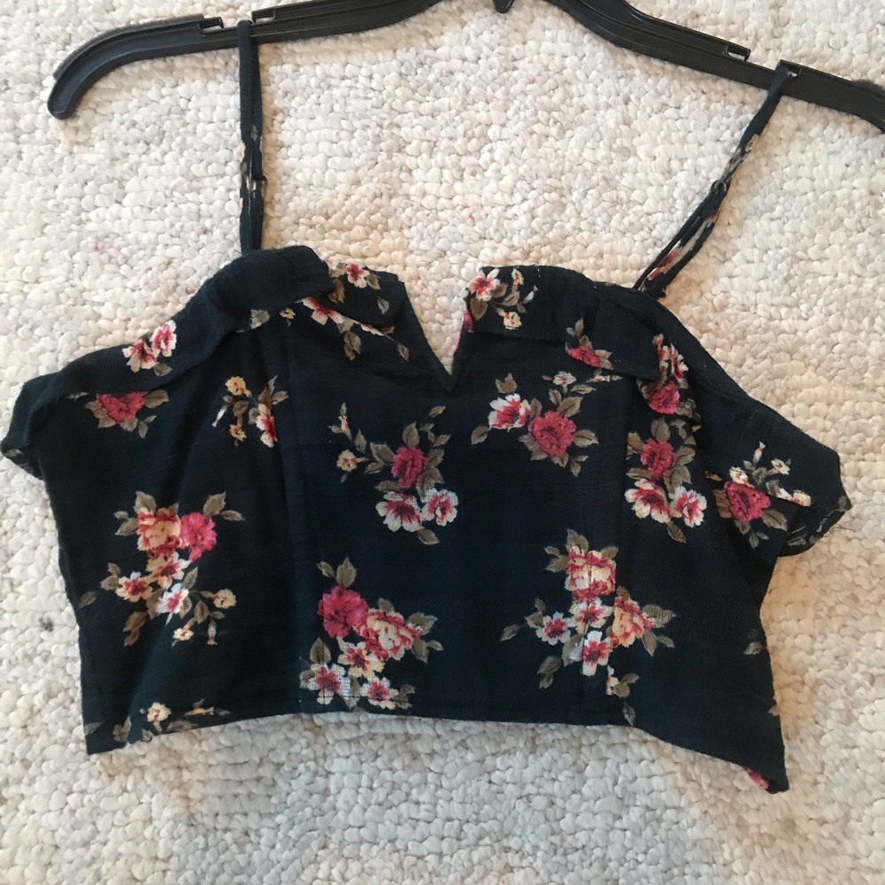 American eagle crop top